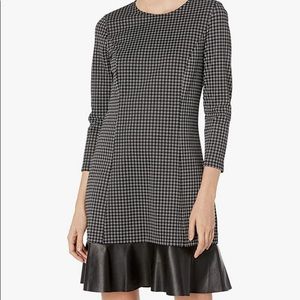 Michael Kors Womens Check Print Faux Learner